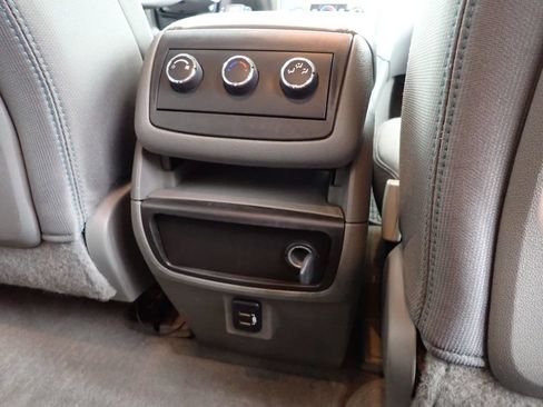 Used 2017 Chevrolet Traverse LS FWD image 36
