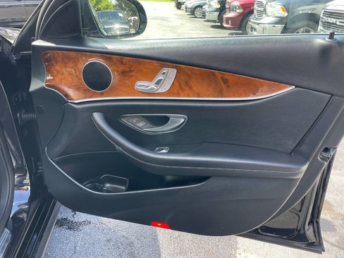 Used 2019 Mercedes-Benz E 300 image 24