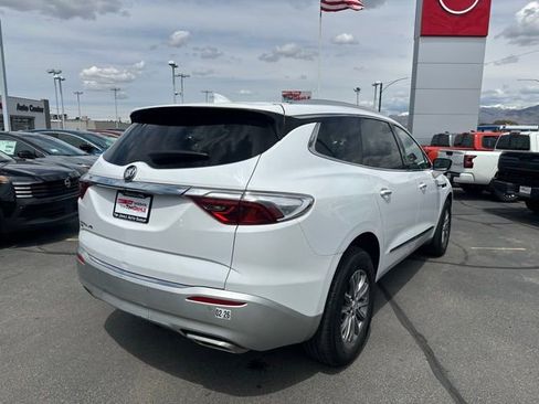 Used 2024 Buick Enclave Premium AWD/4WD image 11