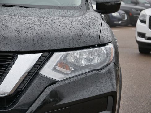 Used 2020 Nissan Rogue SV image 50