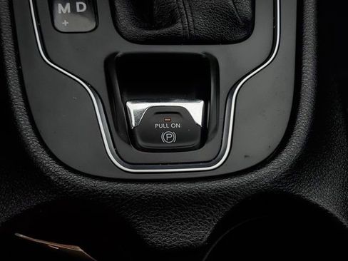 Certified 2021 Jeep Cherokee Latitude Lux 80th Anniv w/ Quick Order Package 26U 80TH FWD image 33