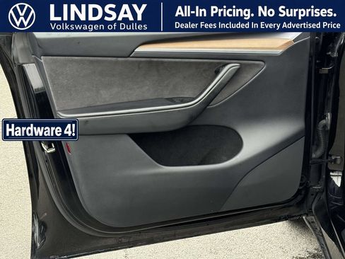 Used 2023 Tesla Model Y Long Range AWD/4WD image 9