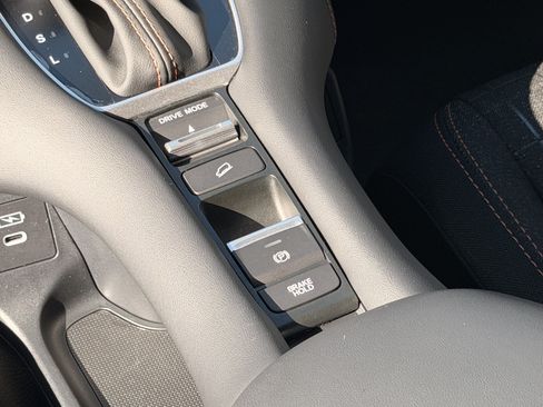Certified 2025 Honda HR-V Sport image 25