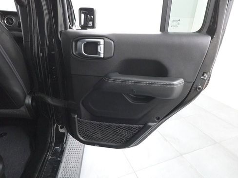 Used 2022 Jeep Wrangler Unlimited Sahara w/ Cold Weather Group AWD/4WD image 30