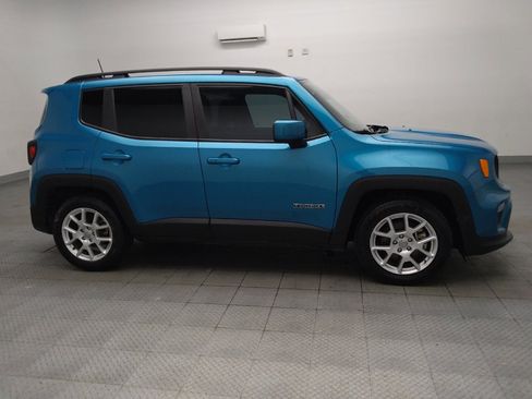 Used 2021 Jeep Renegade Latitude FWD image 11