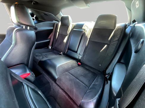 Used 2016 Dodge Challenger R/T Scat Pack w/ Leather Interior Group RWD image 21
