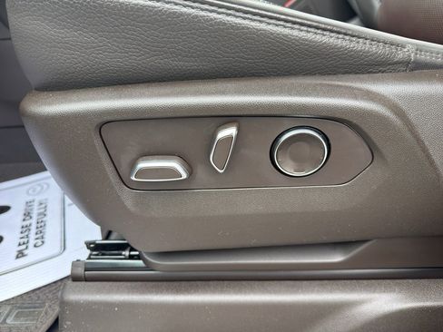 Used 2024 GMC Sierra 3500 Denali w/ Denali Reserve Package image 23