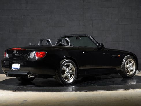 Used 2002 Honda S2000 image 3