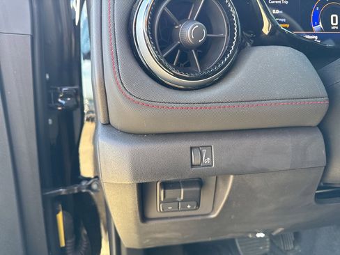 Used 2024 Chevrolet Colorado Z71 w/ Z71 Convenience Package 2 image 14