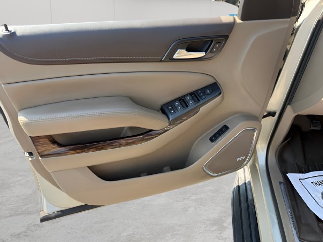 Used 2016 GMC Yukon SLT w/ Open Road Package AWD/4WD image 17