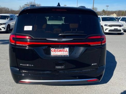 New 2026 Chrysler Pacifica Pinnacle AWD/4WD image 6