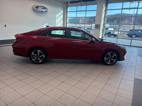 Used 2021 Hyundai Elantra Limited w/ Cargo Package image 19