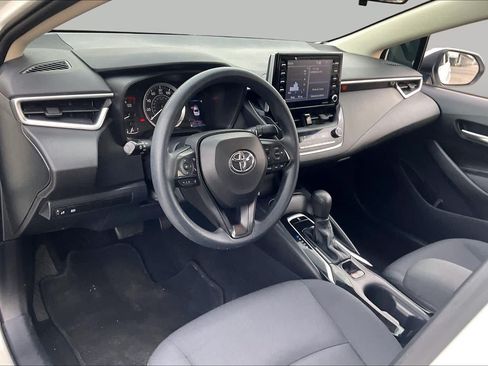 Used 2021 Toyota Corolla LE FWD image 14