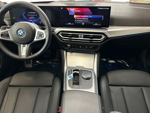 Used 2023 BMW i4 eDrive40 w/ M Sport Package image 28