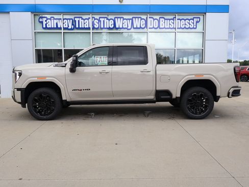 New 2026 GMC Sierra 2500 AT4 w/ AT4 Premium Plus Package AWD/4WD image 7