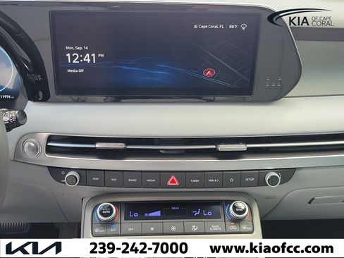 Used 2024 Hyundai Palisade SEL w/ Premium Package FWD image 19