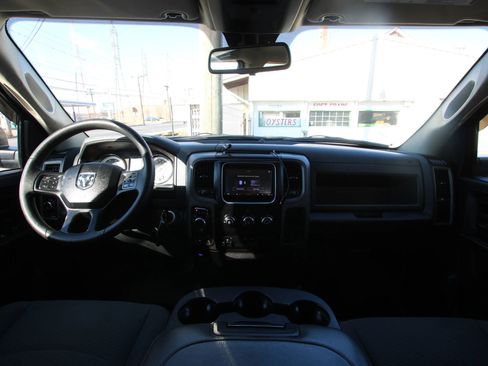 Used 2016 RAM 1500 Express w/ Popular Equipment Group AWD/4WD image 12