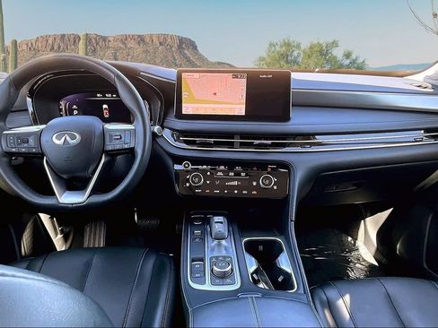 Used 2023 INFINITI QX60 Luxe w/ Vision Package FWD image 16