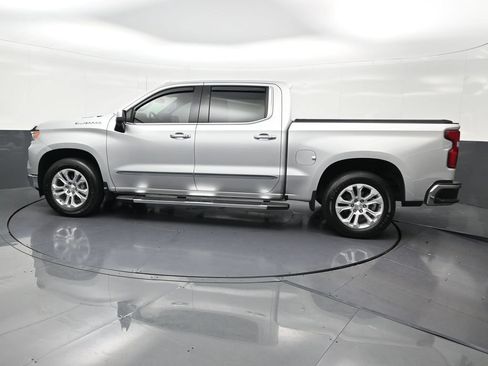 Used 2022 Chevrolet Silverado 1500 LTZ RWD image 2