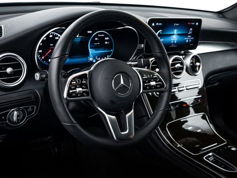 Used 2020 Mercedes-Benz GLC 300 4MATIC Coupe image 10