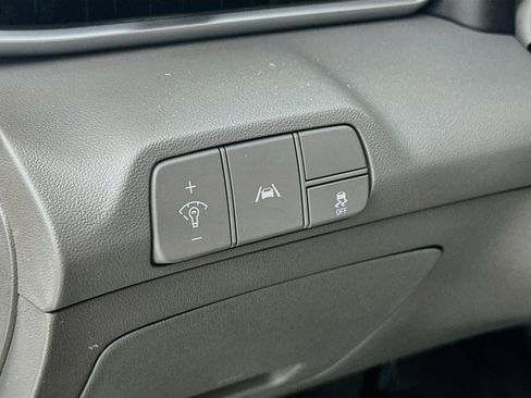Used 2023 Hyundai Elantra SEL w/ Convenience Package FWD image 10