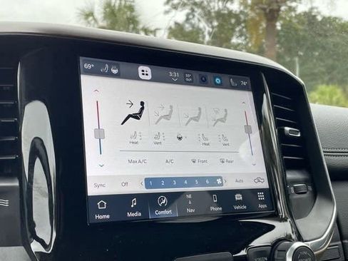 Used 2022 RAM 1500 Laramie image 16