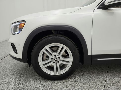 Used 2023 Mercedes-Benz GLB 250 image 17