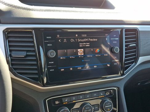 Used 2022 Volkswagen Atlas SE image 19