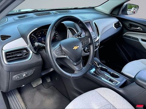 Used 2024 Chevrolet Equinox LT AWD/4WD image 16