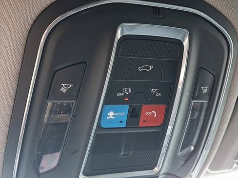 Certified 2023 Jeep Grand Cherokee L Limited AWD/4WD image 32