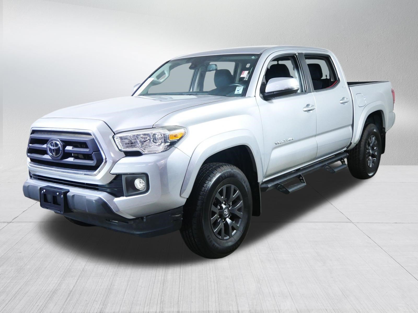 Used 2023 Toyota Tacoma SR5 w/ Technology Package AWD/4WD image 3