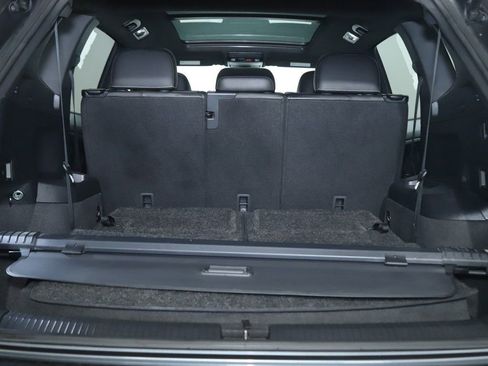 Used 2023 Volkswagen Tiguan SE R-Line FWD image 37