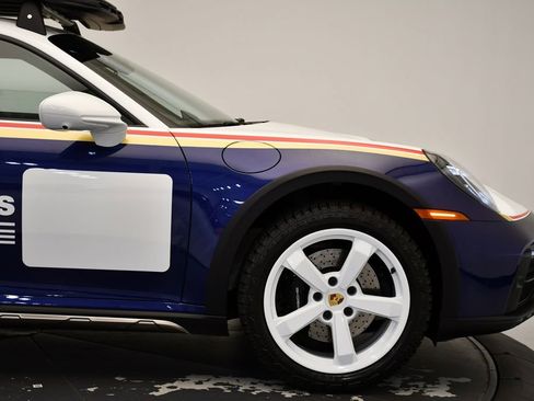 Used 2024 Porsche 911 Dakar image 15