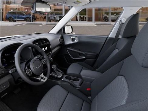 New 2025 Kia Soul S image 17