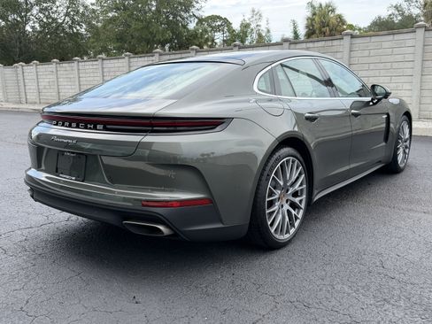Certified 2025 Porsche Panamera 4 E-Hybrid AWD/4WD image 6