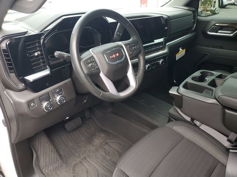 Used 2024 GMC Sierra 1500 Elevation w/ LPO, Elevation Black Package image 12