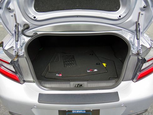 Used 2024 Toyota GR86 Premium image 15