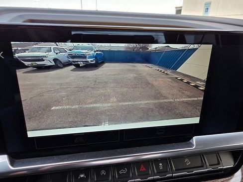 Used 2024 Chevrolet Silverado 1500 LT w/ Z71 Off-Road Package image 37