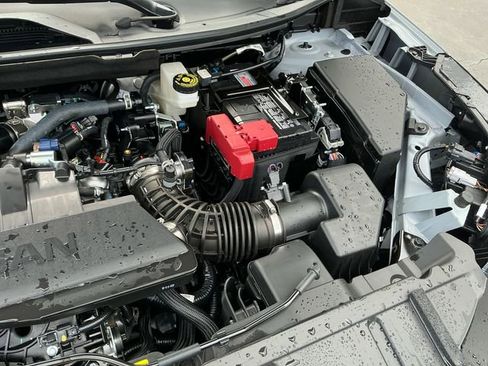 Used 2026 Nissan Rogue SV AWD/4WD image 19