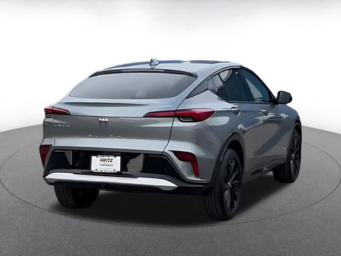 Used 2025 Buick Envista Sport Touring image 4