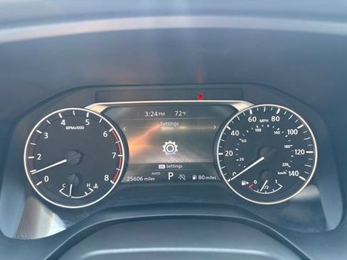 Used 2025 Nissan Rogue SV AWD/4WD image 28