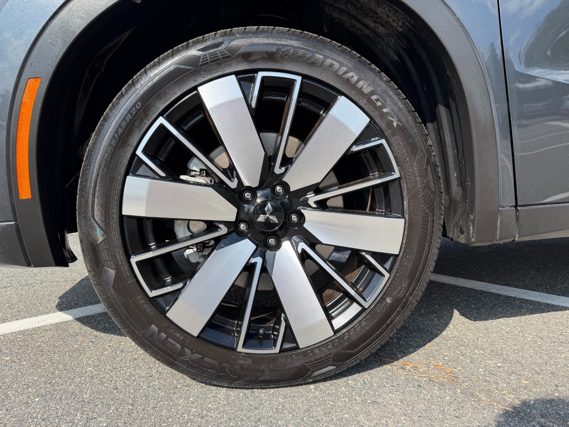 Used 2025 Mitsubishi Outlander SE FWD image 75
