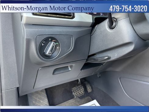 Used 2023 Volkswagen Atlas SE w/ Panoramic Sunroof Package FWD image 18