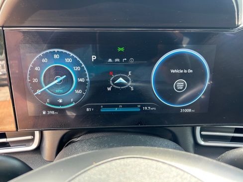 Used 2025 Hyundai Elantra SEL FWD image 8