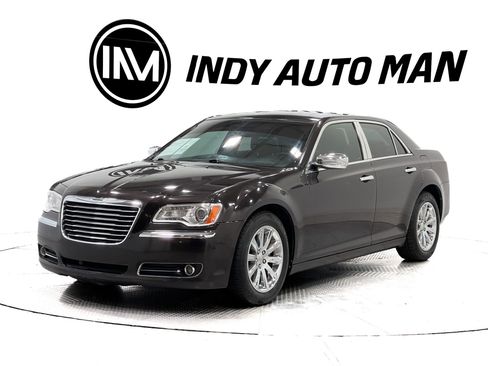 Used 2012 Chrysler 300 Limited RWD image 8