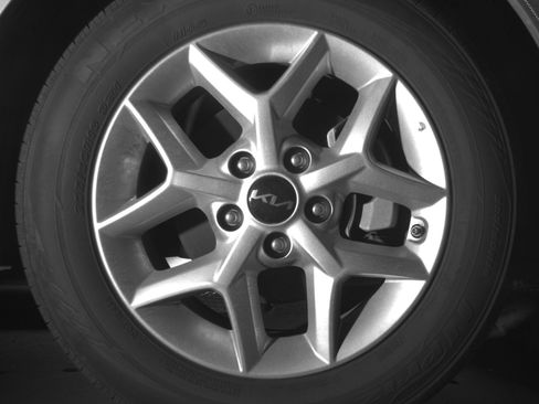 Used 2025 Kia Soul LX w/ LX Technology Package FWD image 18