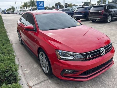 Used 2016 Volkswagen Jetta GLI SEL image 3