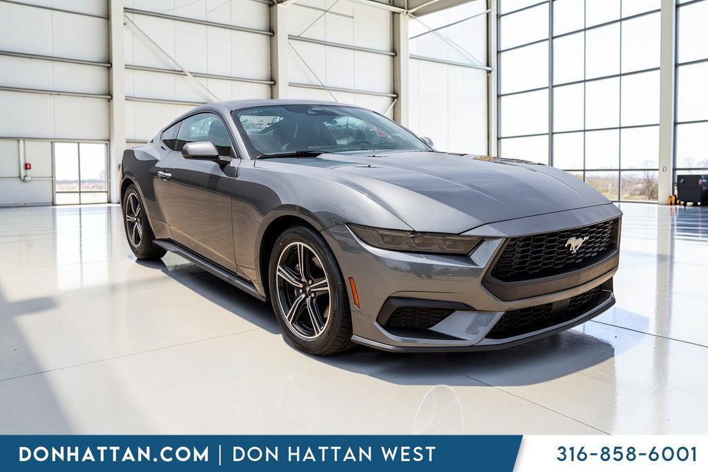 Used 2025 Ford Mustang Premium RWD image 25