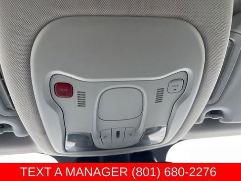 Used 2022 Jeep Renegade Trailhawk w/ Trailer Tow Group AWD/4WD image 30