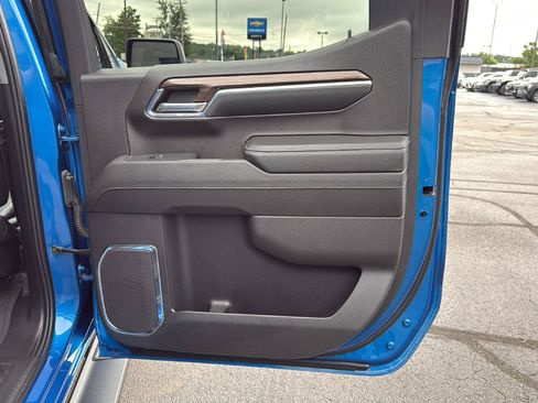 Used 2024 Chevrolet Silverado 1500 LT Trail Boss w/ Convenience Package II AWD/4WD image 29